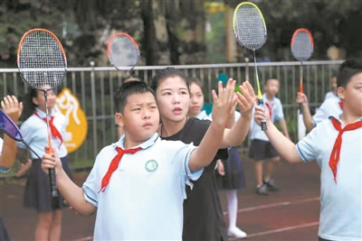 四川天府新区建立共享机制广纳优秀体育人才——“我的体育老师是世界冠军”