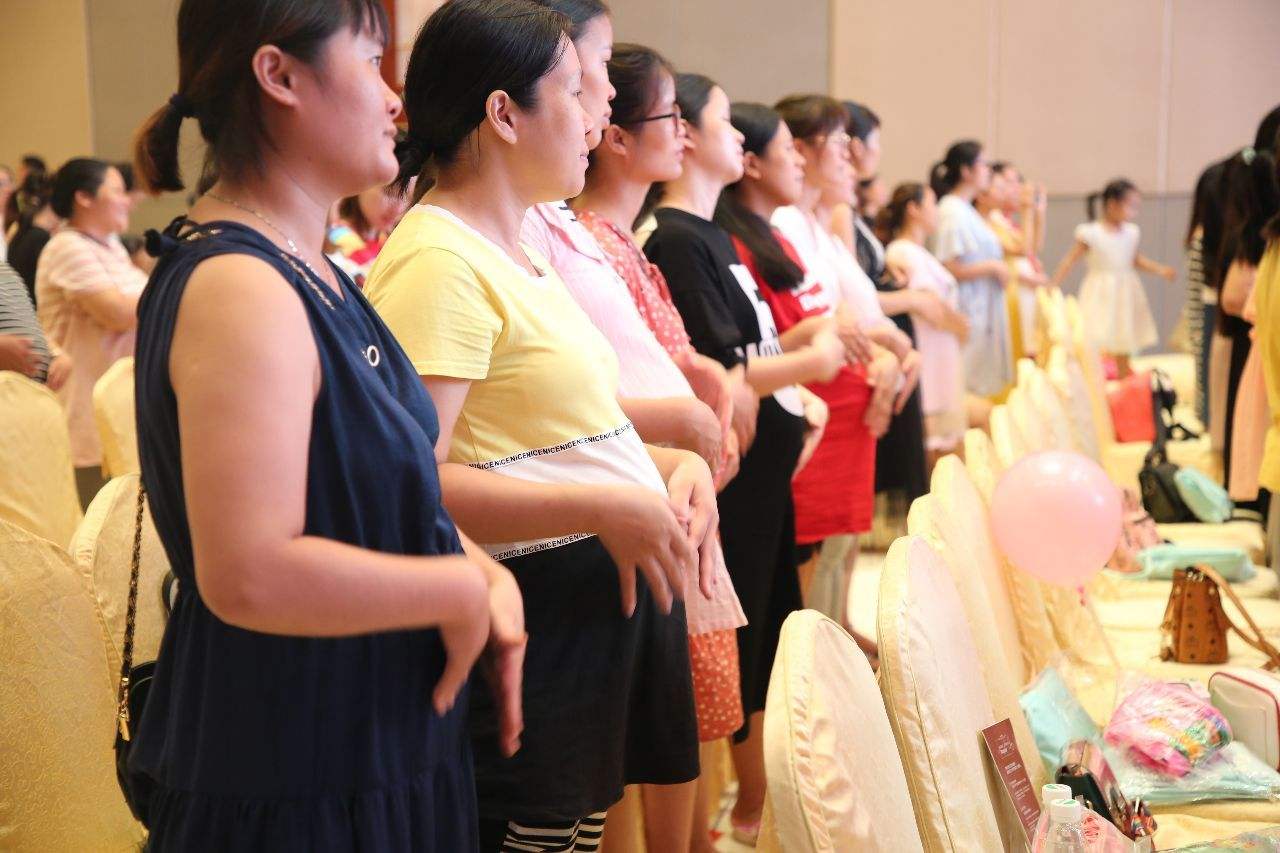 生宝宝要不要锻炼,生孩子要不要妈妈陪产