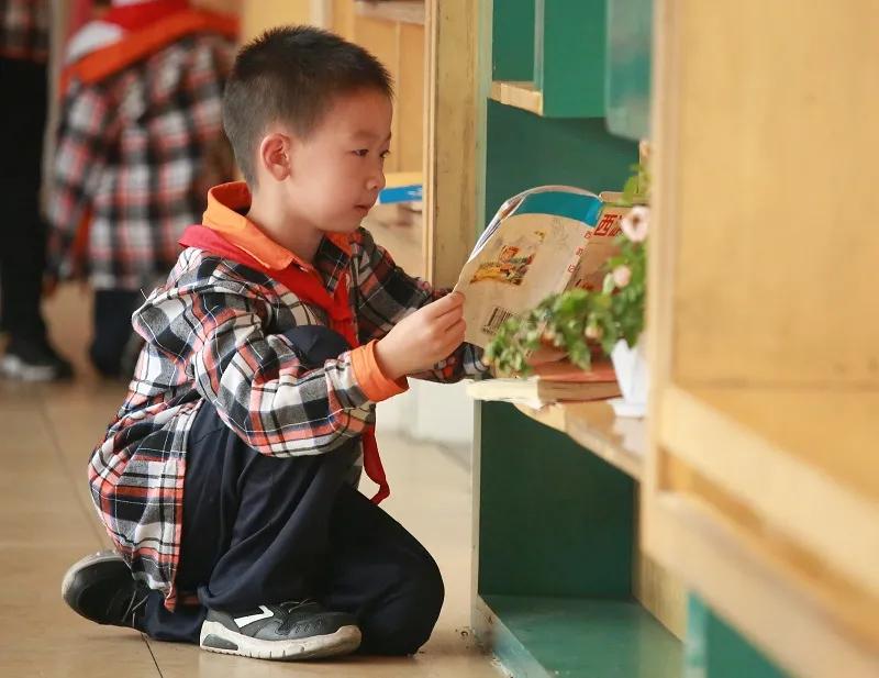 邛崃市北街小学：尚美怡情、艺美德和