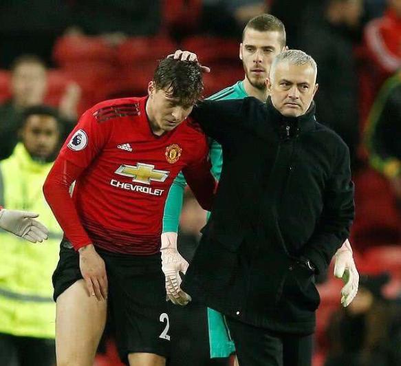 足球场上远离种族歧视,足球场上反对歧视