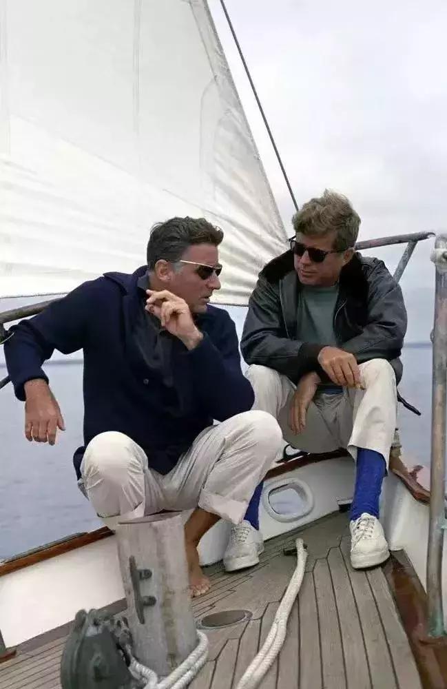 旅行中总会遇到形形色色的人,旅行中总是有两种人