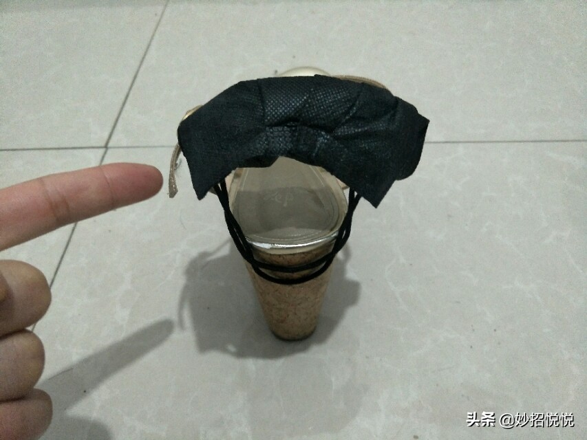 凉鞋磨脚是凉鞋的问题吗,凉鞋磨脚后跟小妙招