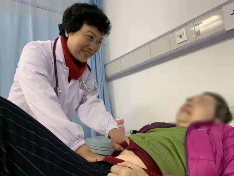 70岁老人突然下体出血半天,70岁老人突然下体出血