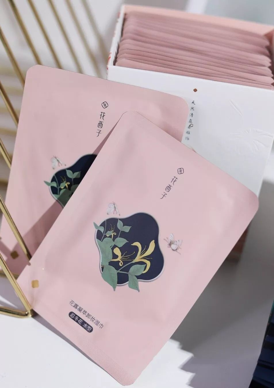 李佳琦现在面临着什么,李佳琦的东西怎么越来越难抢了