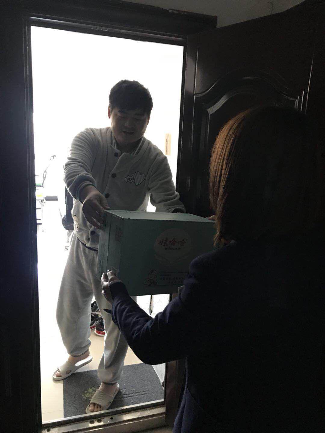 疫情防控物业人员在行动,疫情防控期间坚守一线工作者