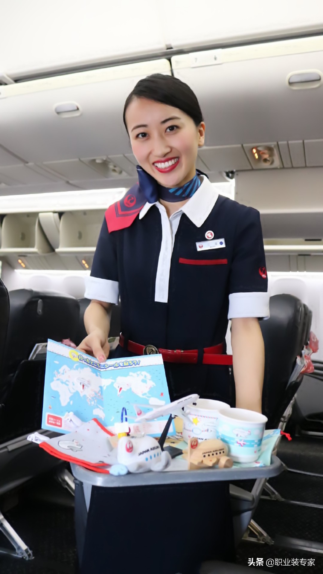 jal鑸┖鍒舵湇,鏃ユ湰鑸┖jal