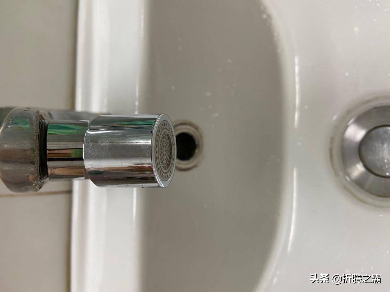 多功能万向水嘴水龙头通用起泡器,大白双功能龙头起泡器拆解