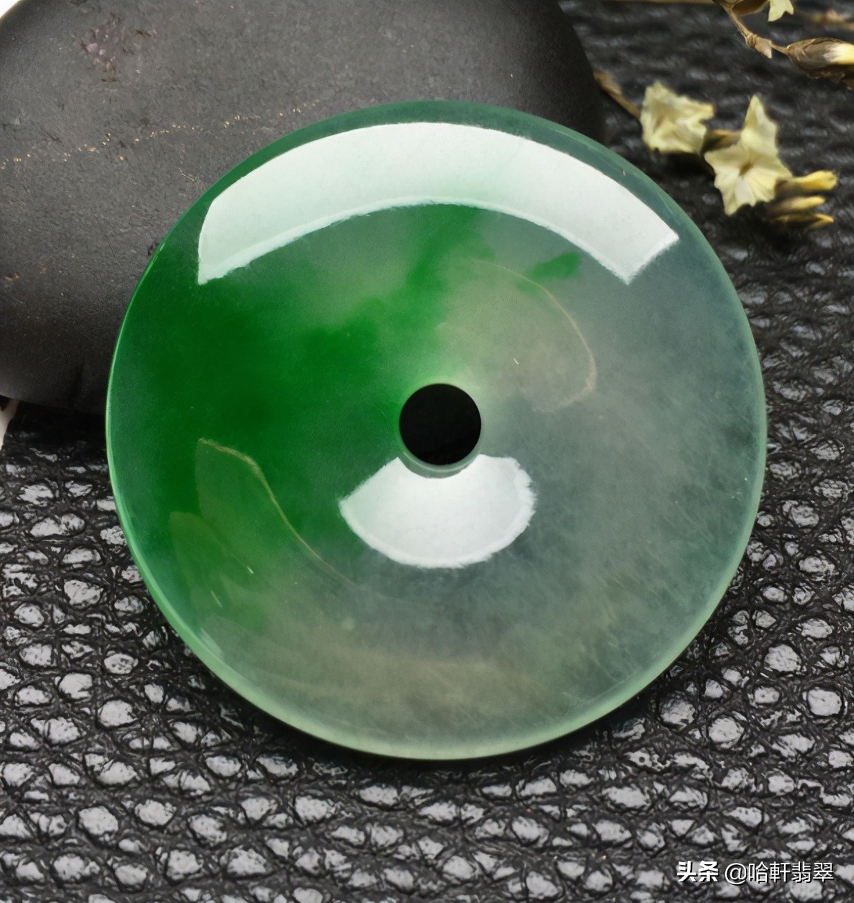 处理过的翡翠卖什么价,翡翠清仓处理是真的吗