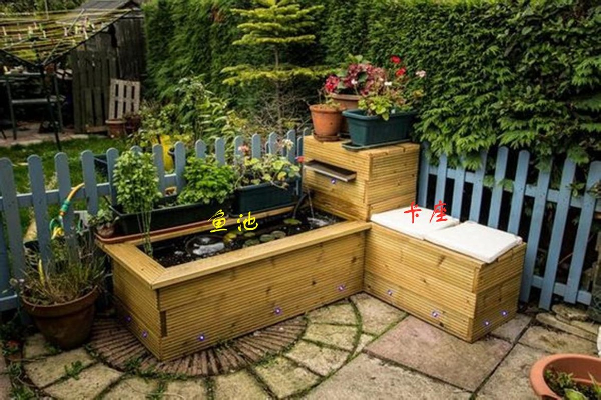 大露台花池卡座带鱼池效果图,设计庭院观赏小鱼池的过程