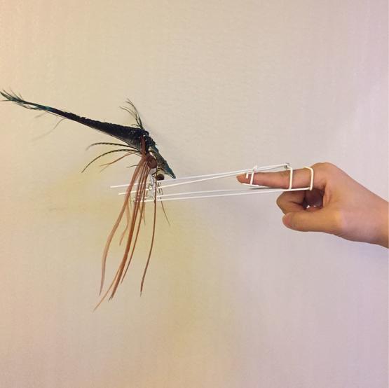 让翅膀在指尖上舞动：用铁丝制作在指尖扇动的小机械