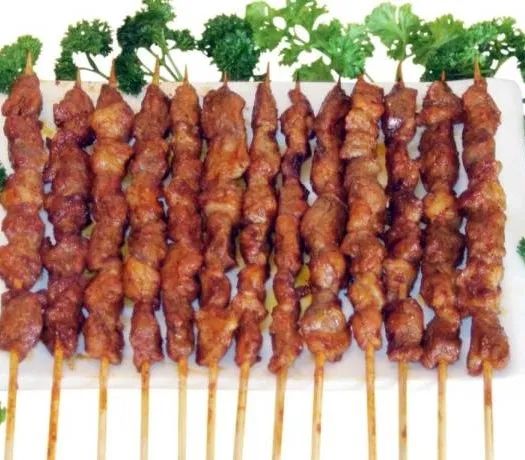 烧烤羊肉串用的自制烧烤腌制料,新疆羊肉串挂糊腌料需不需要姜黄