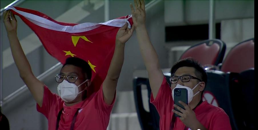 李铁指挥比赛声音,武磊李铁最新视频