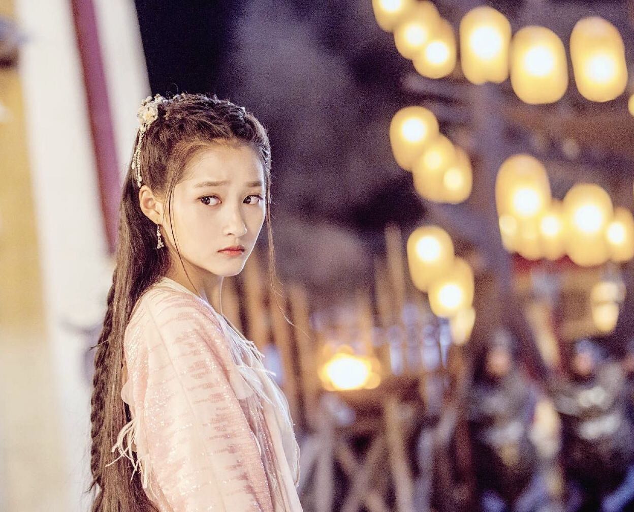 黑莲花攻略手册姐弟恋,黑莲花攻略手册从第几章开始追妻