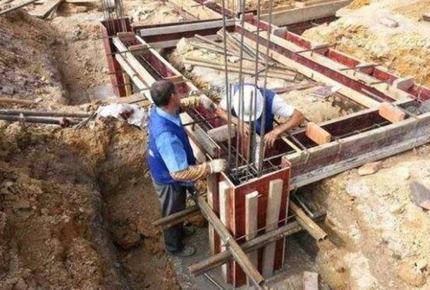 工人意外发现“天下金银第一窖”，窖藏体积虽小，器物却摆放整齐