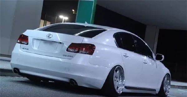 有哪些性能出众的豪车推荐,好车推荐10万雷克萨斯