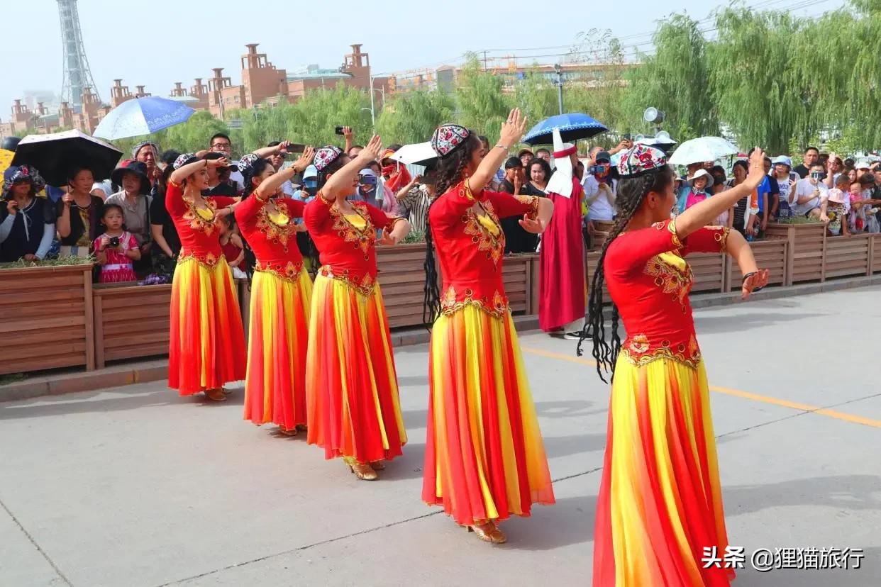 喀什噶尔古城开城仪式,喀什噶尔古城和喀什古城
