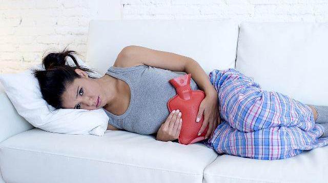 大姨妈颜色发黑怎么回事,大姨妈第一天颜色发黑是怎么回事