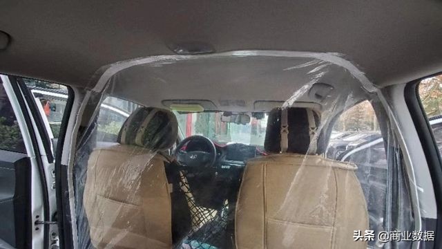 滴滴小桔租车免押政策,滴滴网约车保险和管理费一年多少