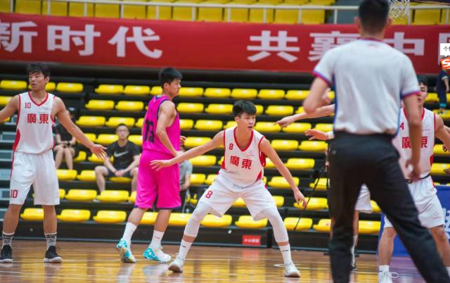 广东最强锋卫摇摆人已在阵中曾单场砍44分打爆北京首钢