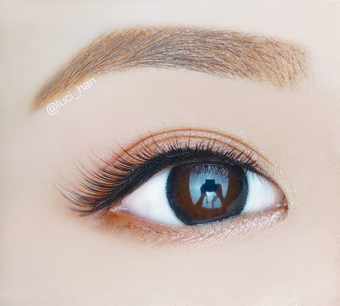 眼影教程新手画法,教画眼影适合什么眼影盘