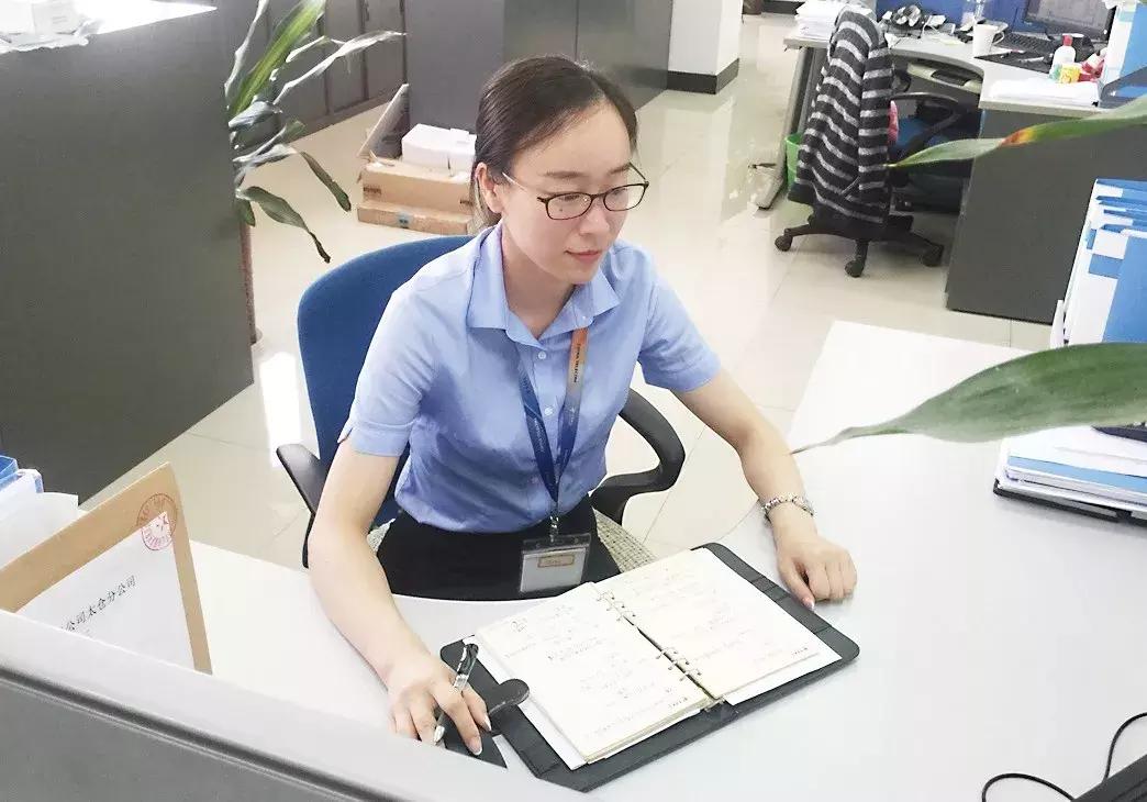 因为她们很漂亮的英语,因为他们让我的生活变得更美好