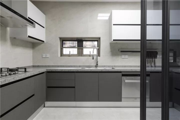 简约穷酸风,现代简约风又叫穷装风