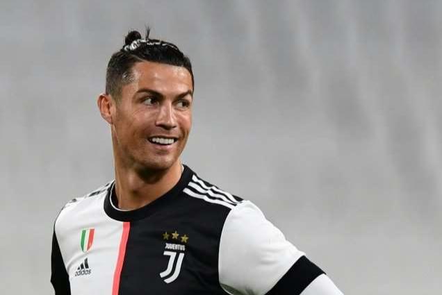 尤文图斯c罗90分钟梅开二度,c罗尤文图斯队友帮助踢点球