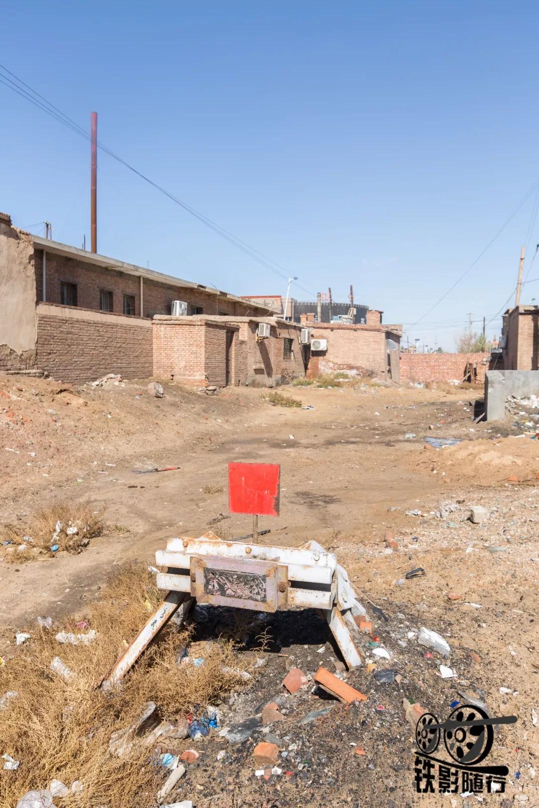 铁影｜穿越沙漠的“混编列车”——吉兰泰铁路运转记