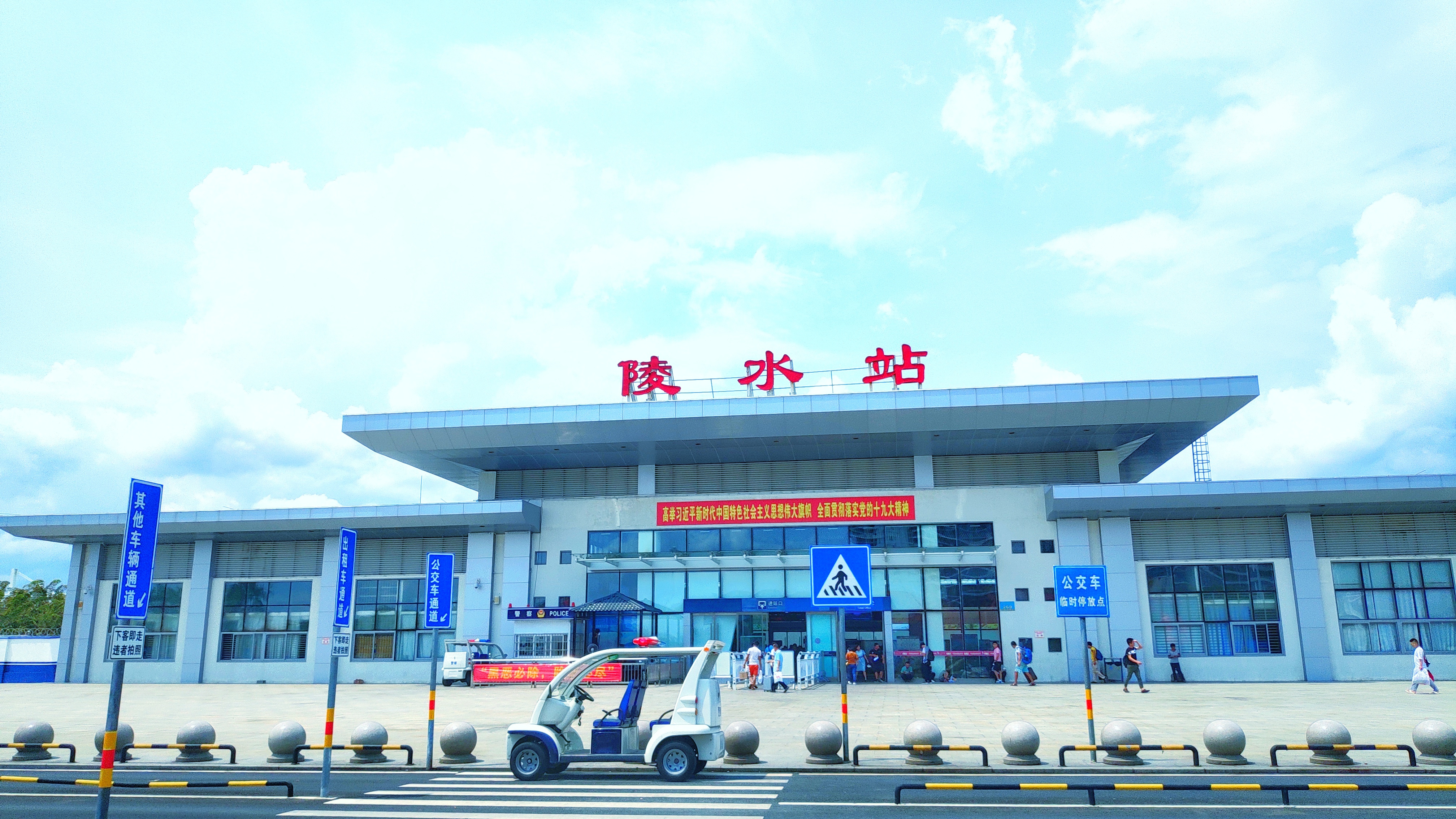 都是网红惹的祸，三亚万丽为何被称为最适合父母和宝宝住的酒店？