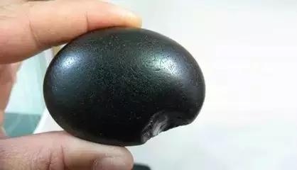 玉石鉴别最简单方法原石,沱江玉石原石的鉴别