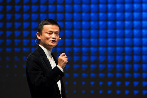 你说花呗这个月还不完有危险吗,为什么我的花呗一直还不完呢