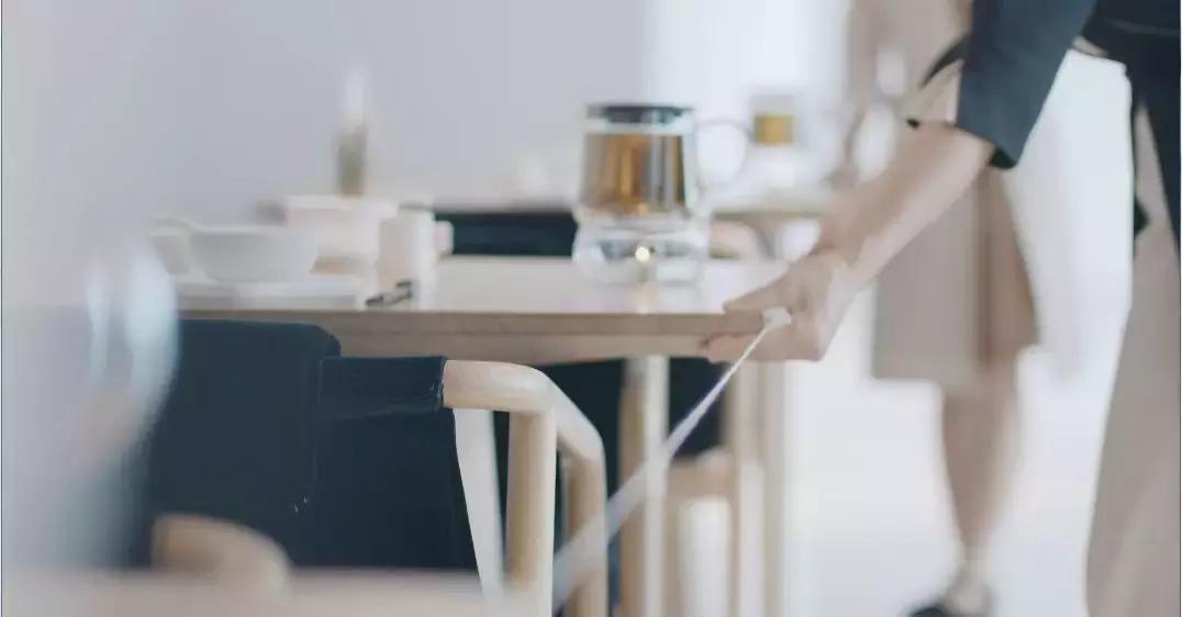 gucci香水线下店专柜赠品,gucci香水30ml送口红小样