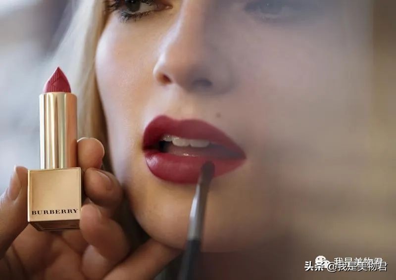 巴宝莉潮流服装,巴宝莉引领欧洲x型服装廓形潮流