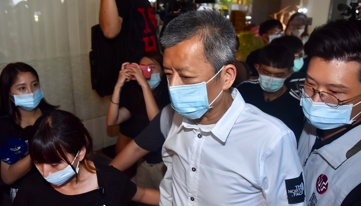 黄鸿升留4280万房产，黄爸还不起房贷，离异的黄妈也能分遗产