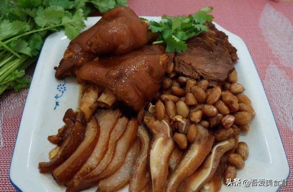 卤菜发黑发酸怎么回事,卤菜发黑卤水发酸该如何解决