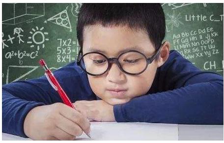 90后小伙创业月入10万就靠这一招,新手开眼镜店怎么学习技术