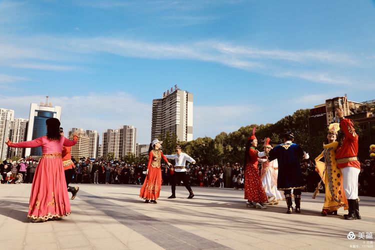 洛阳牡丹广场新疆舞视频,洛阳牡丹广场爵士舞