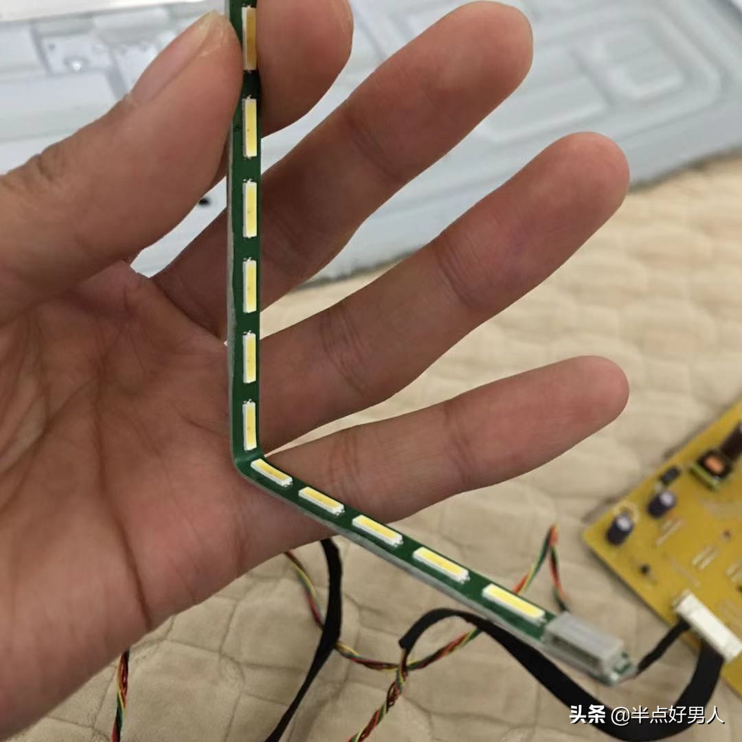 显示器改led灯条后不够亮,显示器屏幕改无影灯