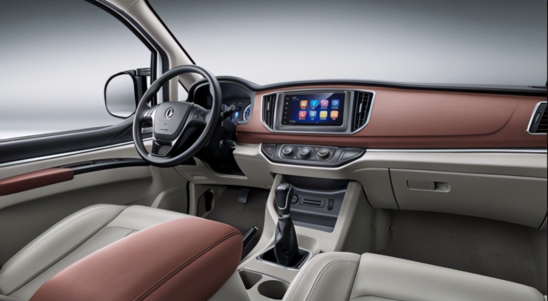 mpv东风风行菱智,菱智m5新款mpv5座1.6手动驾驶体验