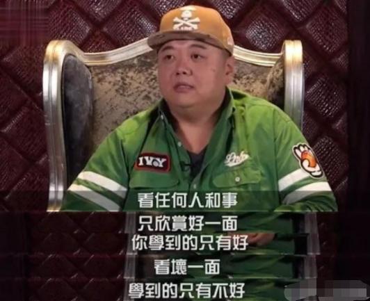 他最穷时全身上下只剩9块钱,坦承前辈的两个提醒,改变了他的一生