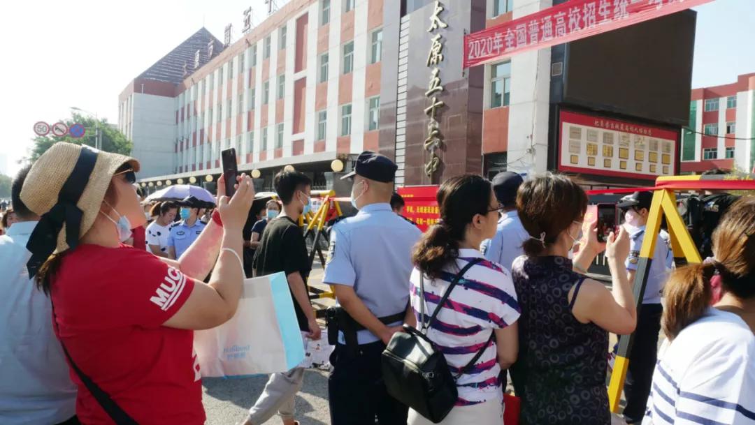 直击中考现场追梦的少年们加油,直击2023高考现场山西太原直播