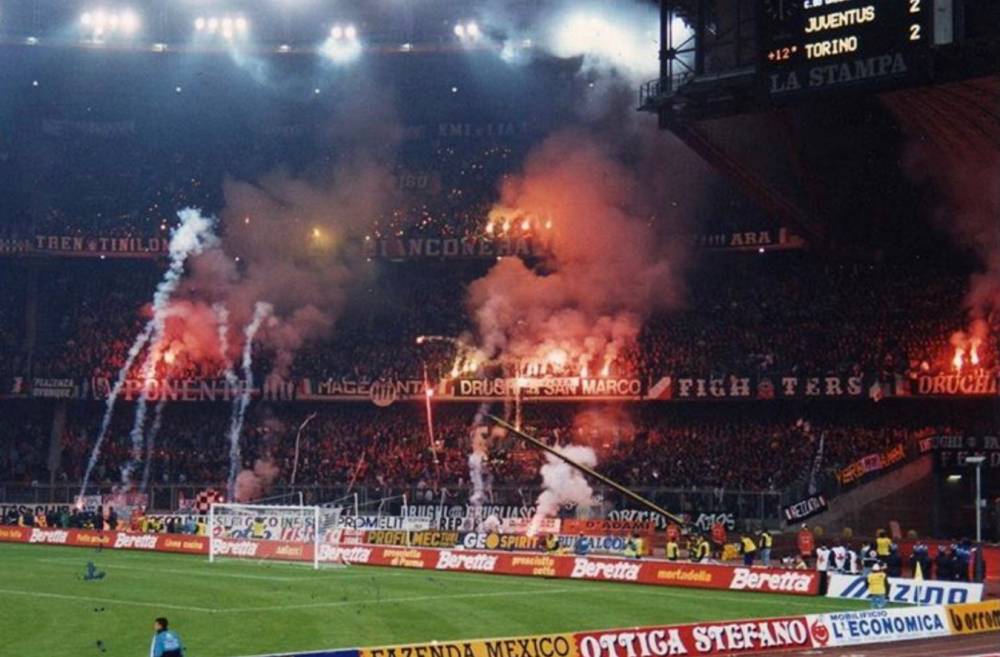 多次迁徙终成欧洲豪门，尤文主场变迁令人唏嘘，安联球场静待爆发