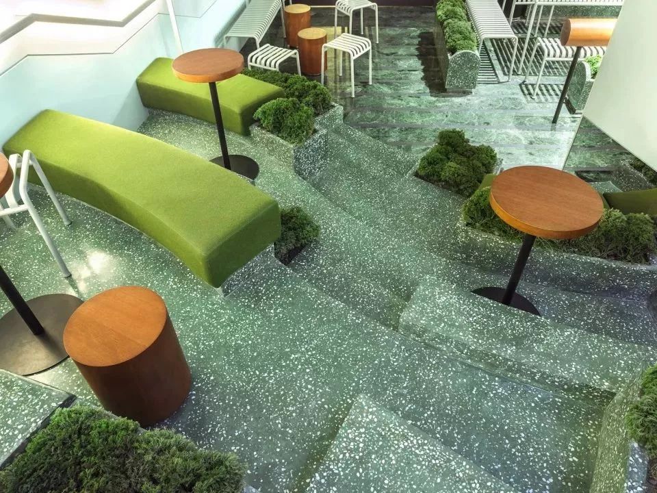 服装人要哭了！年利润4亿、估值90亿的喜茶竟然跨界服装行业？