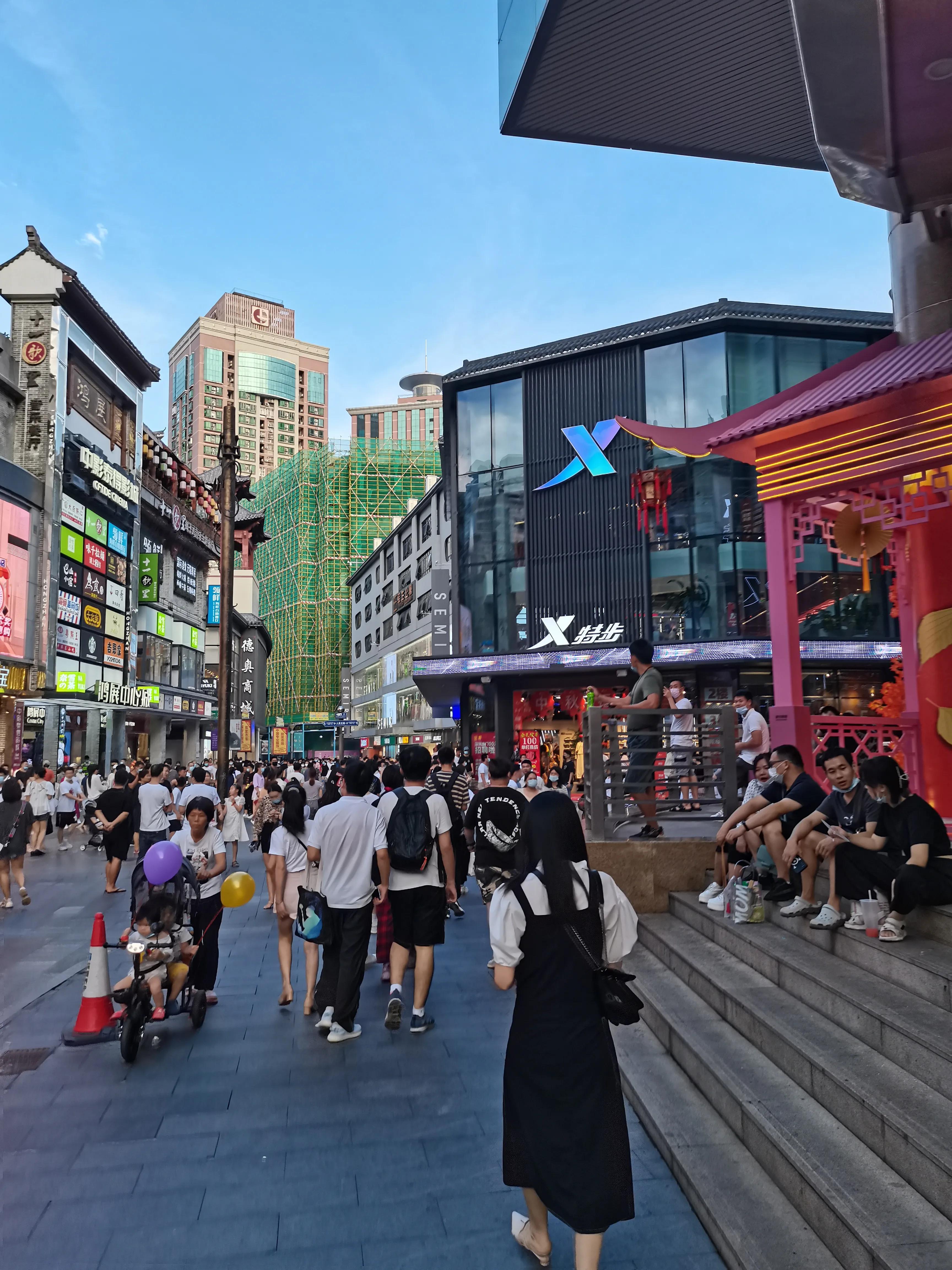 幸福的东门步行街伴我20多年变化大