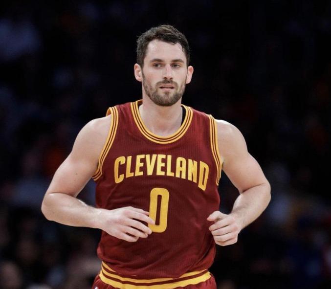 臂展短打不到人,臂展短就不能拿冠军吗