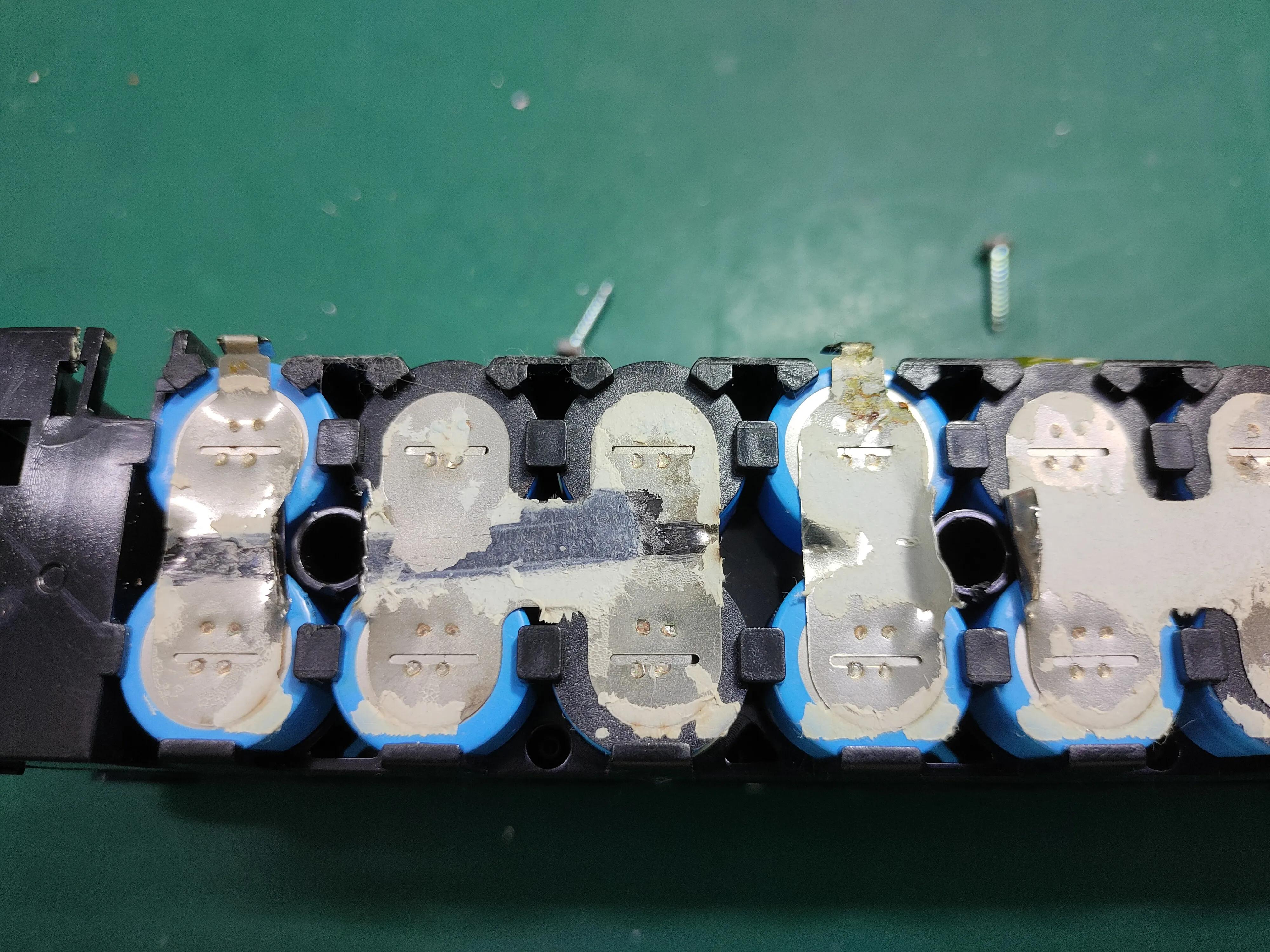 小米滑板车电池多少钱,小米滑板车pro电池拆解