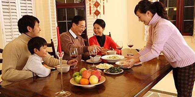 晚上究竟能不能吃苹果？营养师告诉我们：这2个时间段吃都可以