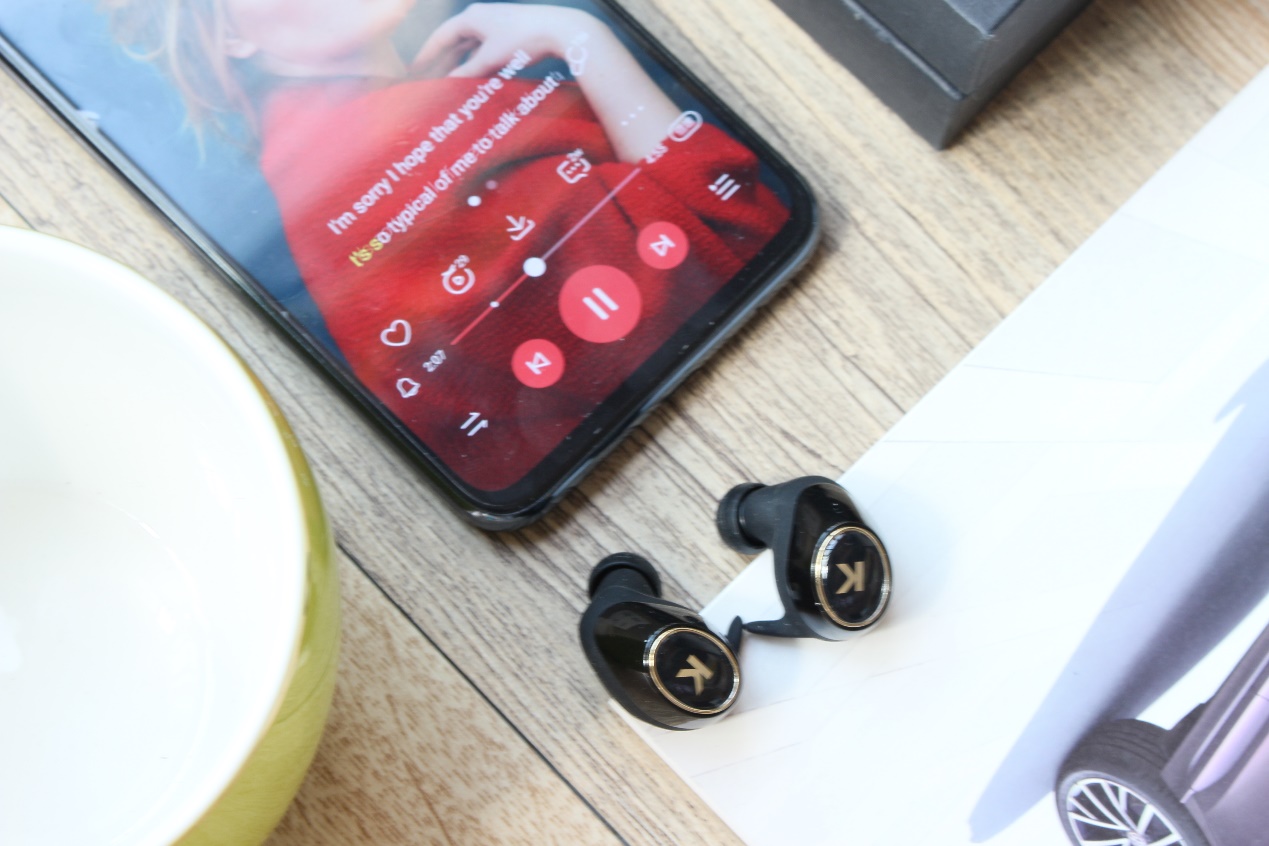 酷狗X5和苹果耳机对比,音质好无线耳机测评