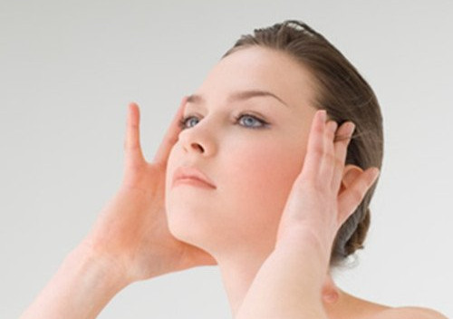 敏感肌肤泛红有斑怎么修复,脸上泛红敏感肌肤的注意事项