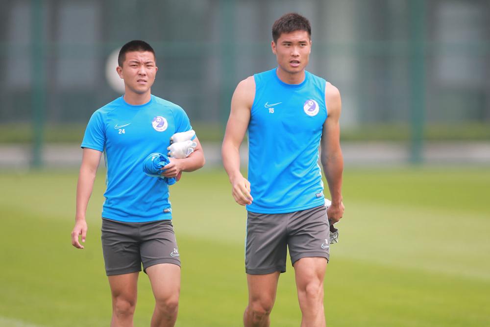 2023中超联赛球队全家福,中超大连人照片